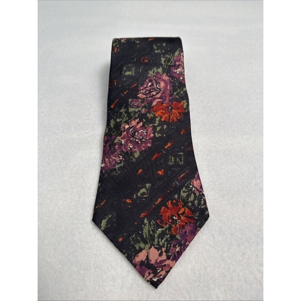 WINDSOR Black,‎ Red, Purple Roses Flowers 100% Italian Slik Neck Tie 56" X 4"